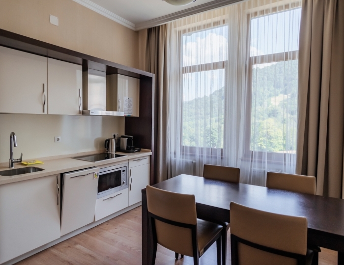 Апартаменты 4местный 2 спальни с зоной гостиная/кухня +960 - Апартаменты Курорта Красная Поляна